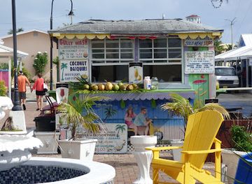 the-bahamas/lucaya/bar/bateman-s-coconut-daiquiri-stand