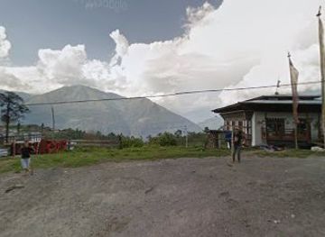 bhutan/phobjikha-valley/bar/kuenphen-karaoke