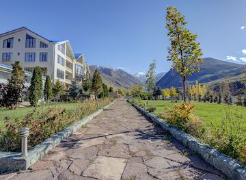 kyrgyzstan/tian-shan-mountains/bar/mountain-view-hot-spring-resort