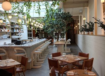 canada/montreal/griffintown/bar/perles-et-paddock