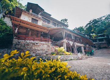 dominican-republic/los-haitises/bar/altos-de-cano-hondo