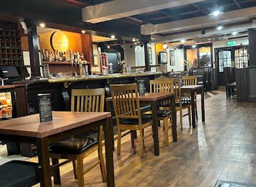 The Daily Globe Wine Bar & Eaterie