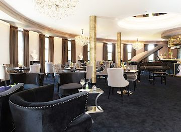 luxembourg/remerschen-lake/bar/caesar-s-bar-im-victor-s-residenz-hotel-schloss-berg