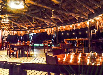 belize/orange-walk-district/bar/the-deck-tapas-bar-bistro