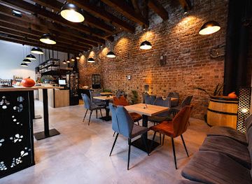 poland/wroclaw/ostrow-tumski/bar/moravia-wine-bar