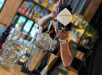 colombia/medellin/envigado/bar/mistico-bar