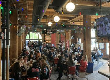 missouri/st-louis/downtown-st-louis/bar/tin-roof