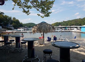 missouri/johnson-s-shut-ins-state-park/bar/franky-louie-s-beachfront-bar-grill