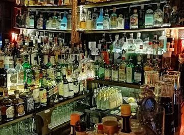 cyprus/nicosia/laiki-geitonia/bar/korniza-baroque