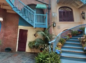 california/anaheim/downtown-disney-district/bar/court-of-angels