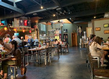 north-carolina/blue-ridge-mountains/bar/trailhead-restaurant-bar