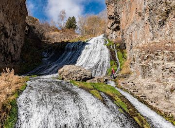 armenia/jermuk-waterfall/bar/jermuk-waterfall
