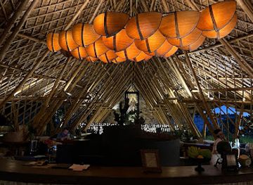 indonesia/southeast-papua/bar/dugong-restaurant-bar-lounge
