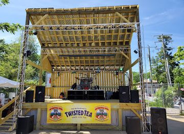 new-hampshire/lakes-region/bar/the-big-house