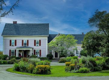 vermont/caledonia-county/bar/the-wildflower-inn-restaurant-pub