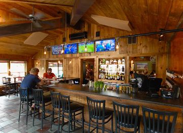 vermont/mount-mansfield/bar/the-bench