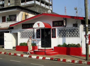 liberia/monrovia/bar/the-red-lion