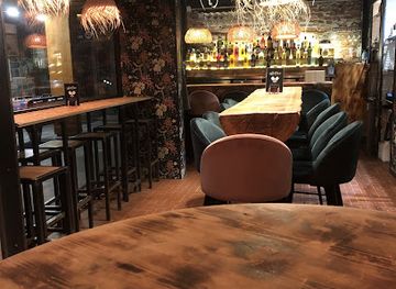 france/provence/bar/la-cave