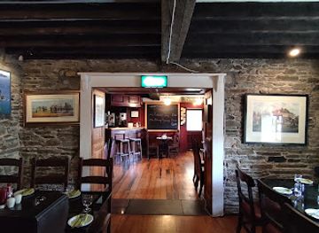 ireland/wicklow-mountains/bar/the-hollywood-inn