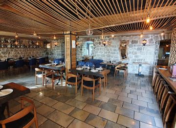 montenegro/tivat/bar/opera-lounge-bar