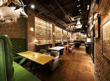 japan/bungo/bar/tokyo-whisky-library