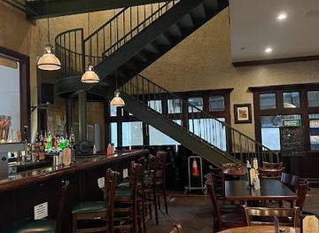 oklahoma/gloss-mountain-state-park/bar/belle-isle-restaurant-pub