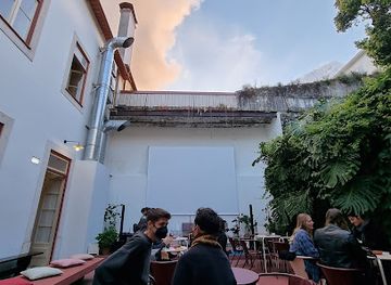 portugal/coimbra/alta-de-coimbra/bar/liquidambar