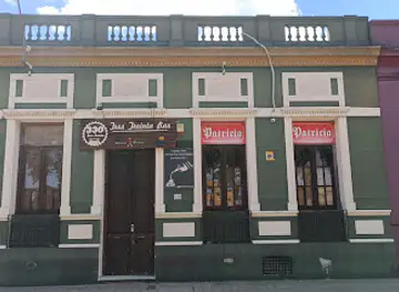 Tres Treinta Bar