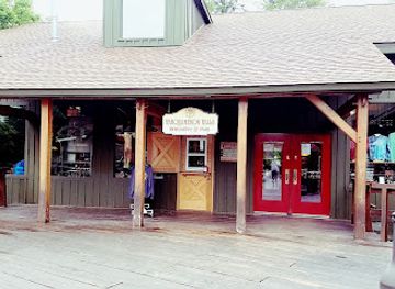 michigan/tahquamenon-falls-state-park/bar/tahquamenon-falls-brewery-pub