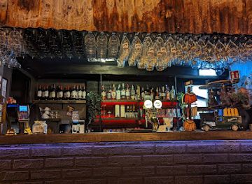 iceland/keflavik/bar/antons-mamma-mia