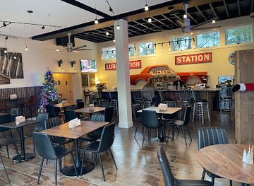 north-carolina/nantahala-national-forest/bar/slanted-window-tasting-station