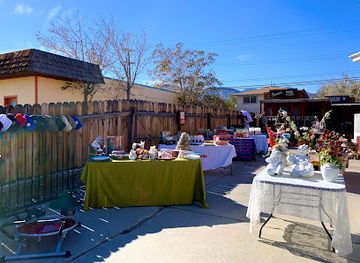 nevada/walker-lake/bar/the-dog-house-saloon-sierra-station