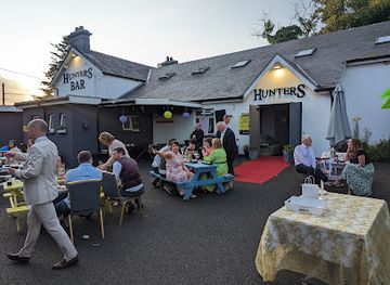 ireland/causeway-coastal-route/bar/hunters-bar