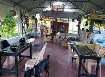 india/pondicherry/auroville/bar/uyir-together-cafe-traveller-hostel