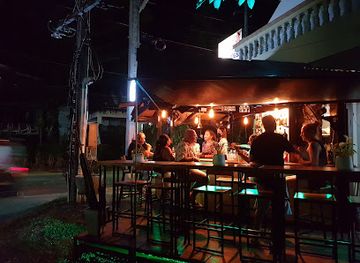thailand/phuket-province/bar/inspired-cocktails-and-wine