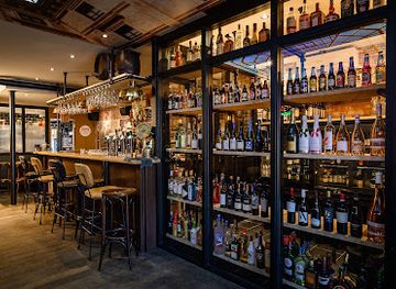 netherlands/betuwe/bar/cafe-vrienden