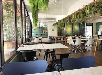 brunei/bukit-shahbandar-recreational-park/bar/roots