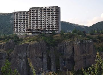 armenia/vayots-dzor/bar/canyon-restaurant