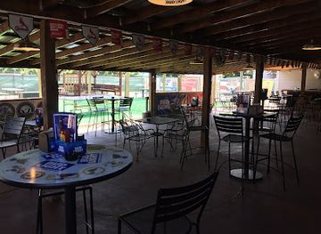 illinois/giant-city-state-park/bar/top-shooters-sports-bar