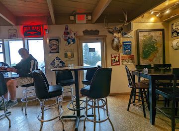 arizona/white-mountains/bar/moose-henris-grille-cork-and-taps