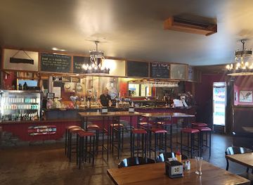 new-zealand/west-coast/bar/woodstock-greymouth