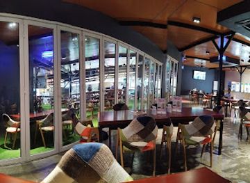 papua-new-guinea/papuan-peninsula/bar/pentagon-entertainment-western-and-asian-cuisine