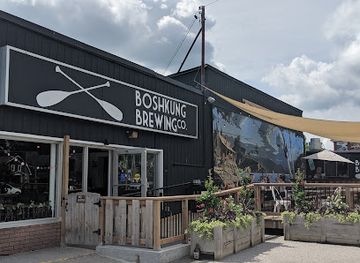 canada/haliburton-highlands/bar/boshkung-brewing-social