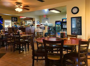 nebraska/indian-cave-state-park/bar/six-mile-cafe