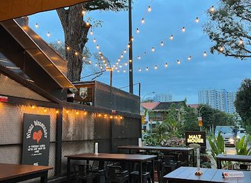 singapore/east-coast-park/bar/malthouse