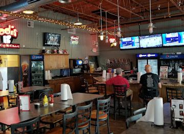 pennsylvania/lake-erie/bar/odis-12-sports-bar-grille