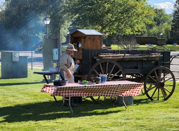 wyoming/buffalo-bill-state-park/bar/2-mules-chuckwagon