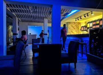 bangladesh/dhaka/gulshan/bar/lake-view-recreation-club-gulshan-1