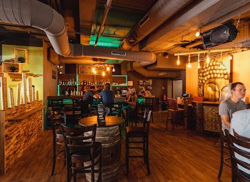 austria/vienna/brigittenau/bar/couch-potato