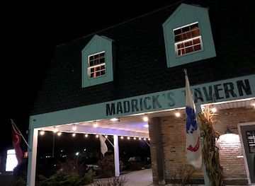 ohio/punderson-state-park/bar/madrick-s-tavern